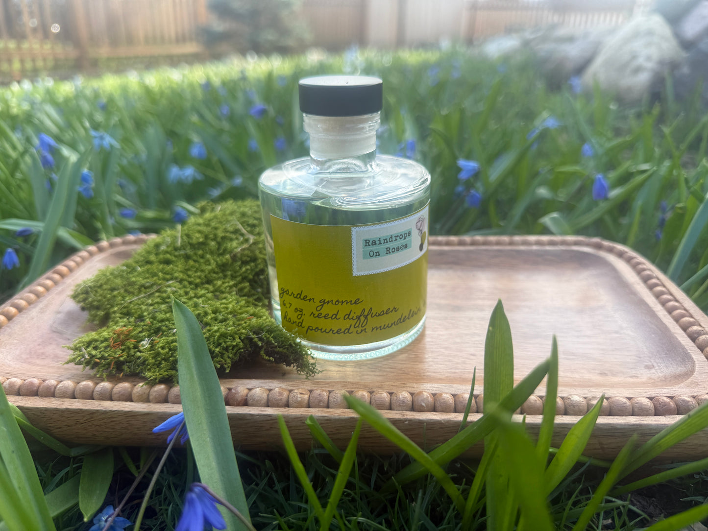 Garden Gnome-6.7 ounce reed diffuser